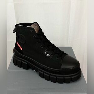 Palladium Black Revolt HI Top Traction Platform Lace-Up Canvas Boot/Hiker NWT